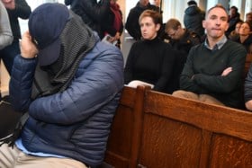 Doodrijder van Merel De Prins (12) komt vervroegd vrij met enkelband, tot woede van ouders: “Spijt? Allemaal in scène gezet”