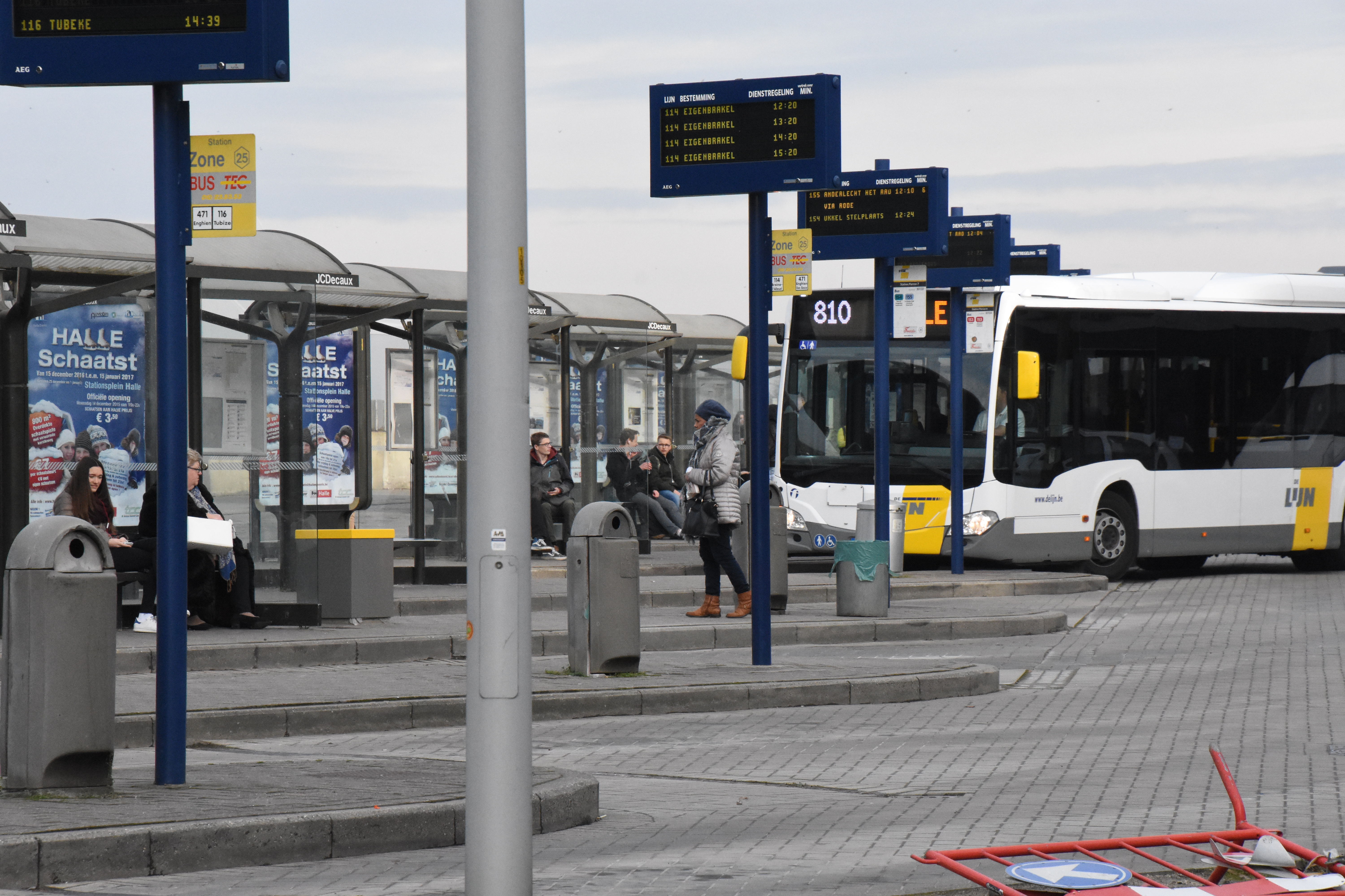 de twaalf minuten bus tussen Halle en Sint-Pieters-Leeuw | Het Nieuwsblad Mobile