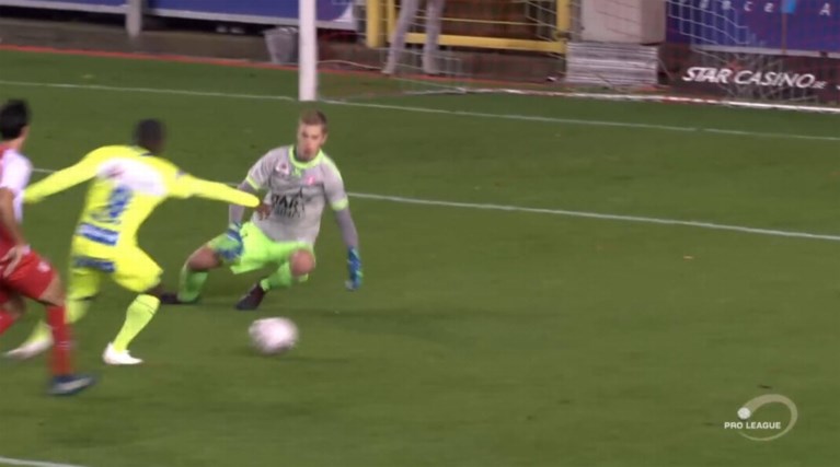 Videoref herroept strafschop voor AA Gent