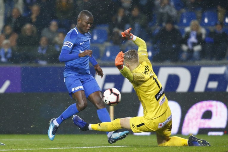 Cercle Brugge zorgt voor stunt: het smeert leider Racing Genk eerste nederlaag van het seizoen aan