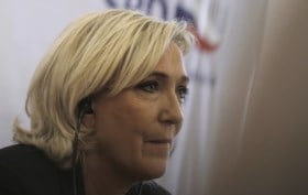 “Marine Le Pen mobiliseert extreemrechts om protesten te doen escaleren”