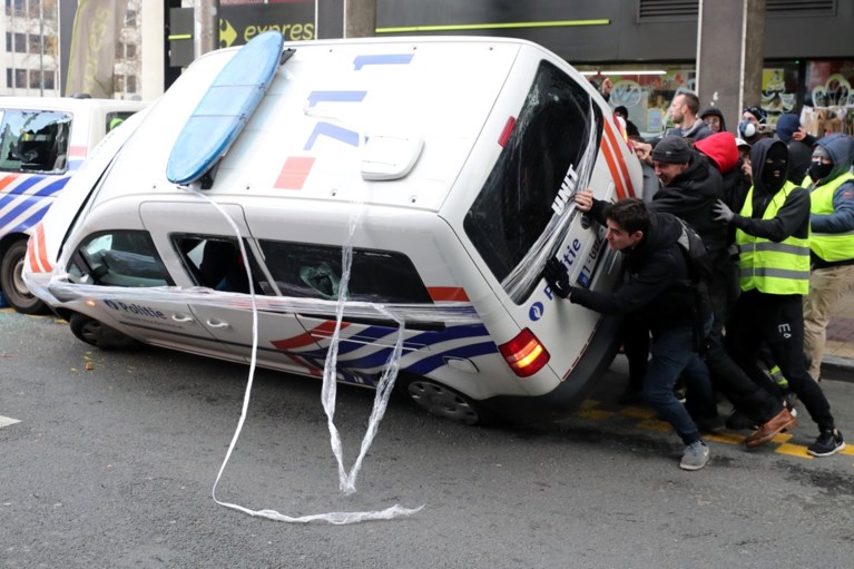 Grootste onrusten achter de rug: ‘gele hesjes’ laten spoor van vernieling achter in Brussel