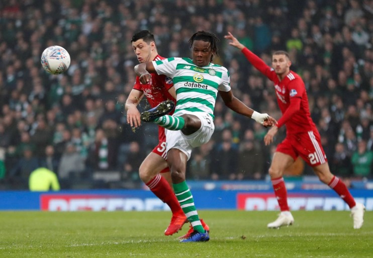 Boyata helpt Celtic aan 18e Schotse Ligabeker, maar valt dan geblesseerd uit