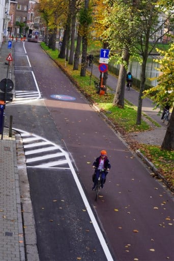 Officieel: vanaf morgen moeten fietsers op de baan rijden op de Coupure