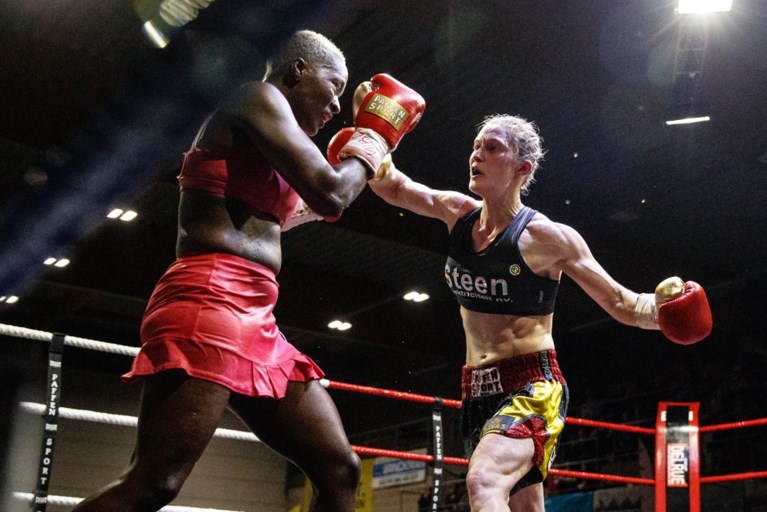 Het Ongewone Leven Van Delfine Persoon Zaterdag