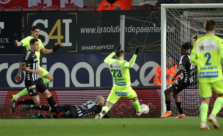 Mazzu-time! Charleroi springt over AA Gent naar zesde plaats dankzij twee goals in slotfase