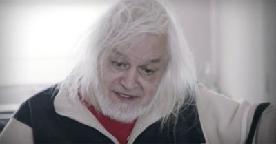 Documentairemaker Van Rossem Die Op Handen En Voeten De Tr Het Nieuwsblad Mobile
