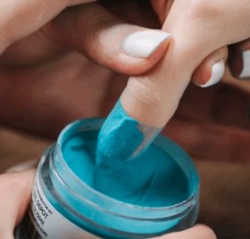 Lila in de lente en focus op de lippen: dit worden de beautytrends voor volgend jaar
