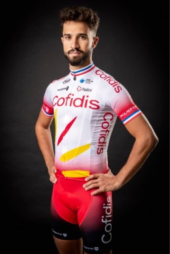 Dit zijn de nieuwe wielertruitjes in het profpeloton voor het seizoen 2019: Van Avermaet in het oranje, Dumoulin in het rood