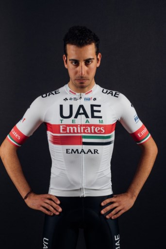 Dit zijn de nieuwe wielertruitjes in het profpeloton voor het seizoen 2019: Van Avermaet in het oranje, Dumoulin in het rood