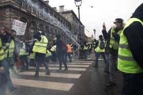 Gele hesjes in Antwerpen: 50 manifestanten aangehouden
