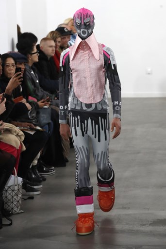 Walter Van Beirendonck brengt ‘Pino’ uit Sesamstraat weer tot leven