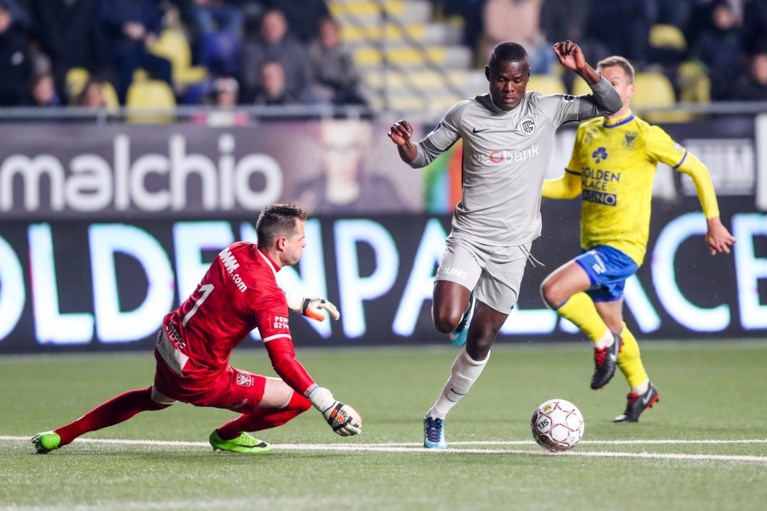 Racing Genk boekt straffe zege in dolle derby tegen STVV