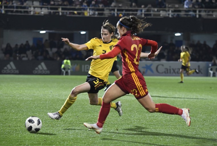 Red Flames werken onder de Spaanse zon aan de toekomst: “Ik was toch liever naar het WK gegaan”