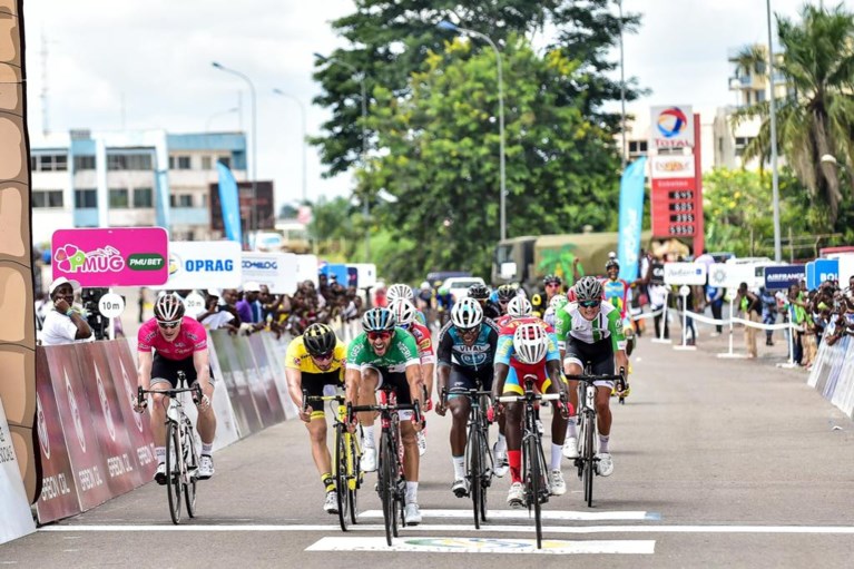 André Greipel kan ook niet van 18-jarige ‘Remco-killer’ winnen in Gabon, mysterie van fiets zonder renner is opgelost