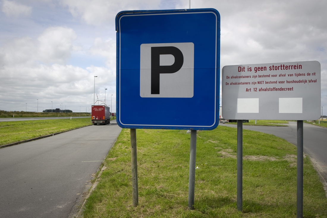 Mensensmokkelaar Voerde Schrikbewind Op Snelwegparking: “Hij Schuwde ...