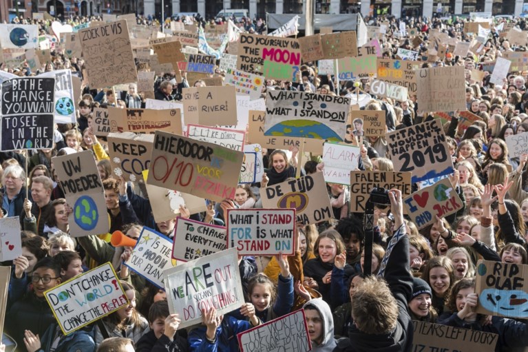 Theo Francken uit kritiek op burgemeesters die klimaatspijbelaars steunen: “Schaam u diep”