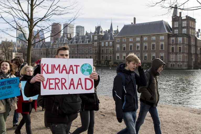 Ook Nederlandse jongeren betogen voor klimaat, maar hebben nog wat te leren: massaal naar McDonald’s na demonstratie