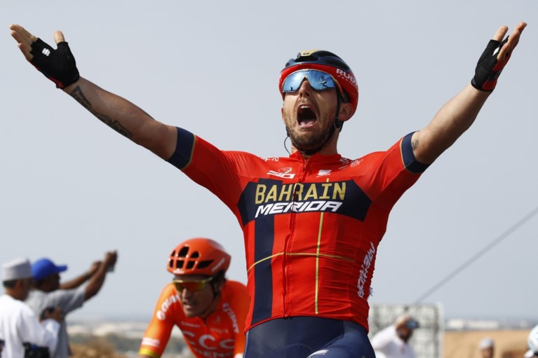 Van Hooydonck en “te brave” Van Avermaet grijpen nipt naast ritzege in Oman, bloemen zijn voor Sonny Colbrelli