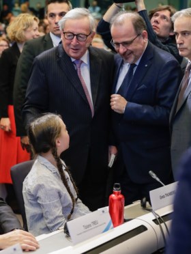 Greta Thunberg spreekt Europese Commissie toe in Brussel: “Volg de wetenschap, dat is onze enige eis”