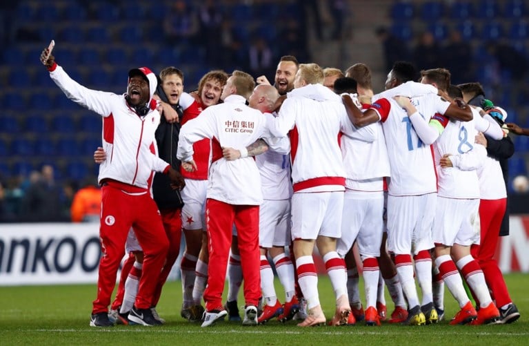 Pijnlijk avondje Europa League compleet: onherkenbaar KRC Genk krijgt vier goals om de oren van godbetert Slavia Praag