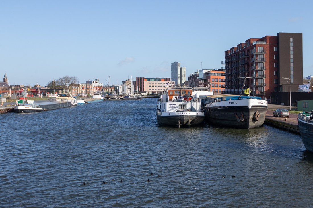 Aanvaring Met Binnenvaartschip Op Kanaal Gent Terneuzen Het Nieuwsblad