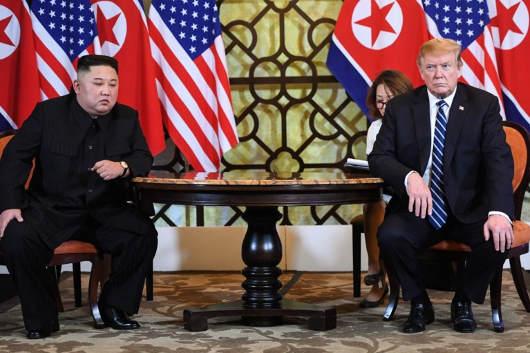 Top tussen Trump en Kim Jong-un abrupt gestopt: “Noord-Korea wilde alle sancties weg. Dat konden we niet doen, maar we zijn nog steeds vrienden”