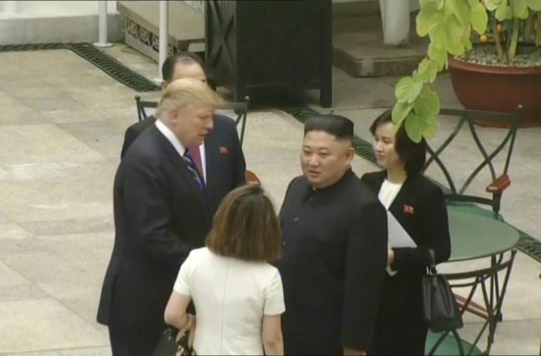 Top tussen Trump en Kim Jong-un abrupt gestopt: “Noord-Korea wilde alle sancties weg. Dat konden we niet doen, maar we zijn nog steeds vrienden”
