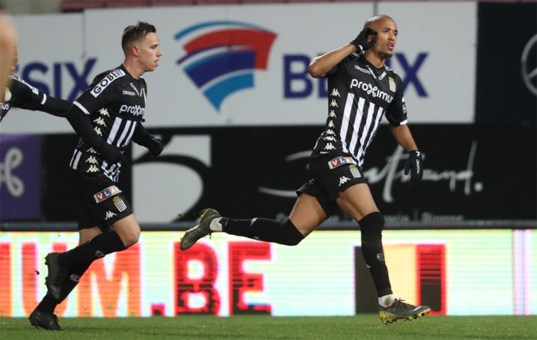 Genk kan ook tegen Charleroi niet winnen en wacht bang af wat Club Brugge doet