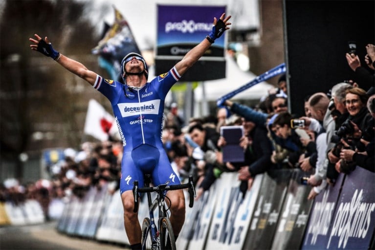Tom Boonen verklaart het geheim van Quick Step en beschermt Wout van Aert: “Als die dit jaar nog uitslagen rijdt, petje af”