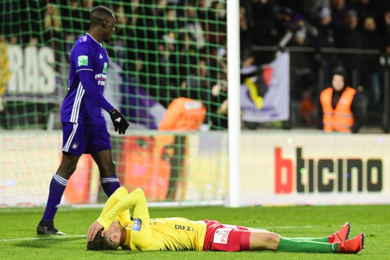 VERSLAG Oostende-Anderlecht. Anderlecht wint aan wandeltempo en begint als vierde aan Play-off 1