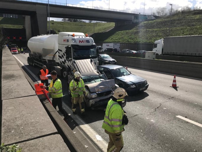 Kennedytunnel terug vrij in beide richtingen na ongevallen