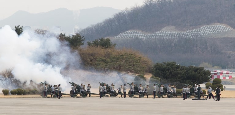 Koningspaar aangekomen in Seoel voor vierdaags bezoek aan Zuid-Korea