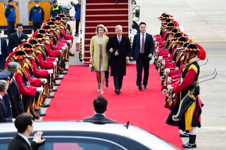 Koningspaar aangekomen in Seoel voor vierdaags bezoek aan Zuid-Korea