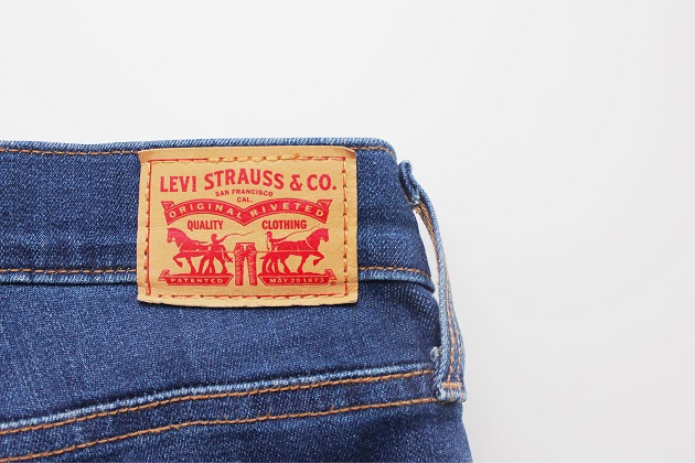 Plunderen schakelaar Nietje Verdwijnen de iconische bruine patches van de Levi's-jeans? | Het  Nieuwsblad Mobile