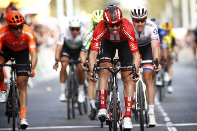 Michael Matthews wint millimeterspurt en pakt tweede zege in Ronde van Catalonië, Lopez blijft leider