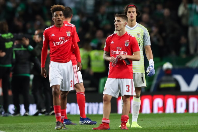 Pech voor Svilar: jonge doelman mag nog eens meedoen bij Benfica maar verliest van aartsrivaal na onhoudbaar schot