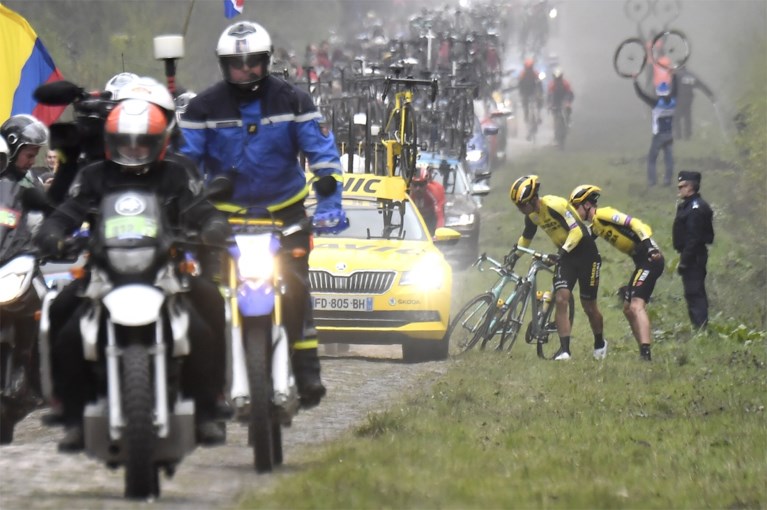 Wout van Aert kan amper spreken na pech in het Bos van Wallers en bizarre valpartij nadien: “Ik ben stikkapot”