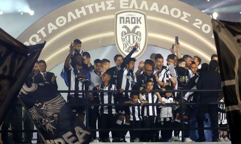 PAOK pakt titel met kreupele kapitein