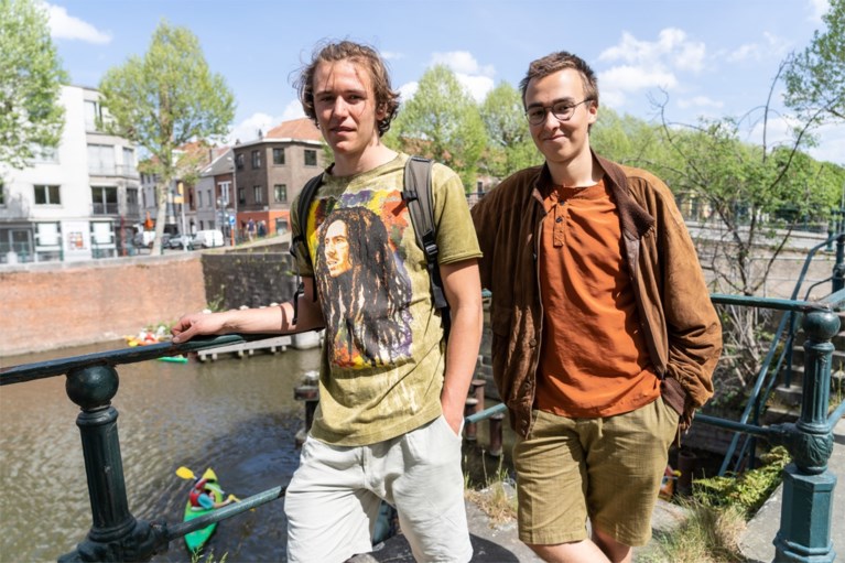 Leerlingen houden grote kuis op land en water