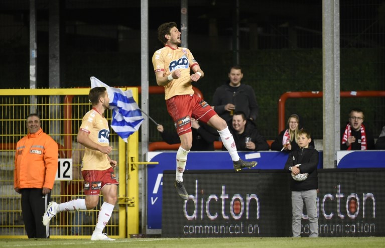 KV Kortrijk wint incidentrijke match tegen Moeskroen en grijpt opnieuw de macht in groep B