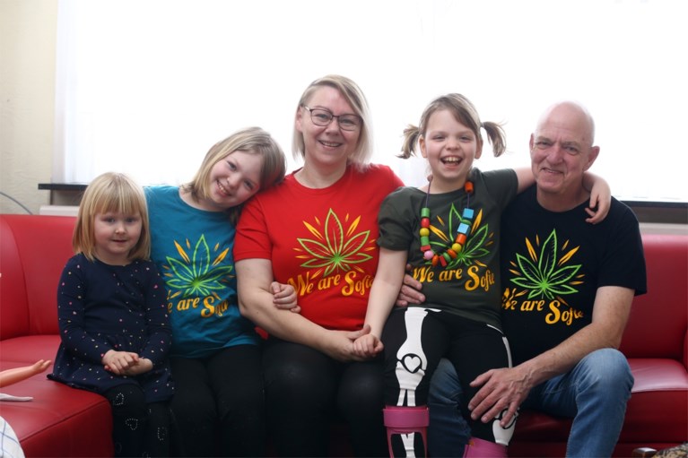 Ouders van zieke kinderen zamelen geld in voor cannabisboer die olie leverde om leven van kind te redden