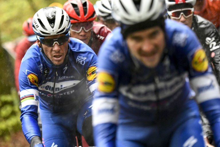 Er staat geen maat op Jakob Fuglsang: 34-jarige Deen wint loodzware Luik-Bastenaken-Luik na heerlijke solo