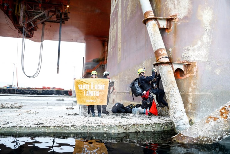 Greenpeace-activisten beklimmen boorplatform in Noorwegen