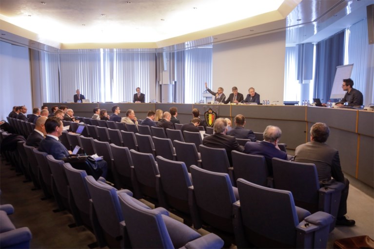 Bewogen eerste zitting in matchfixing-dossier: advocaten ...