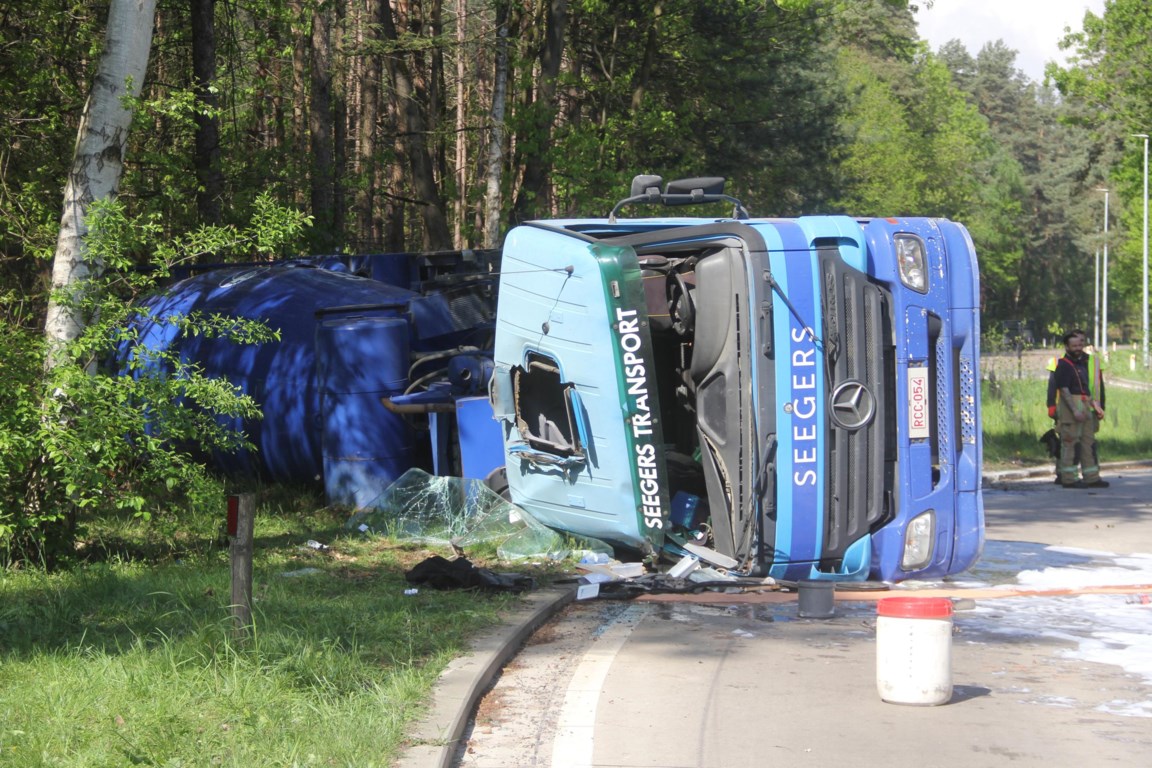 Vrachtwagenchauffeur Leo (60) crasht net één dag voor zijn ...