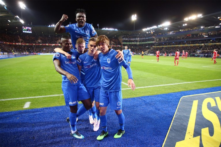 Racing Genk walst over Antwerp en kan volgende week al titel pakken