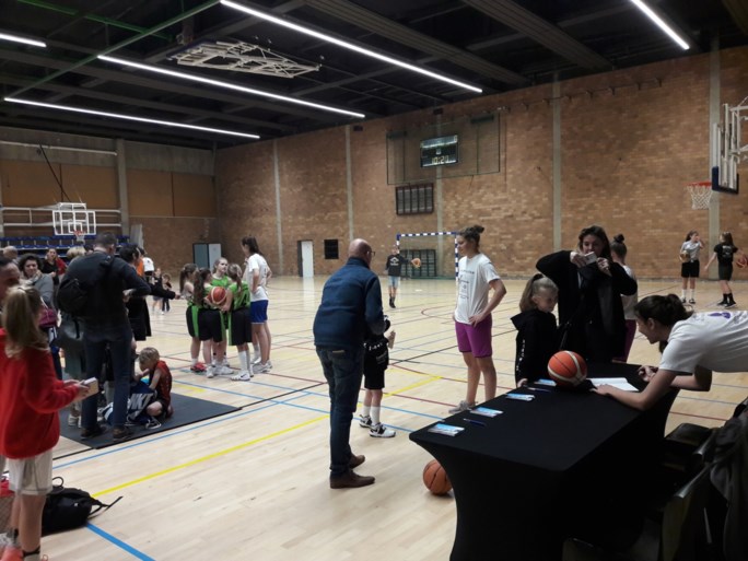 Belgian Cats kruipen met warm hart uit de veren voor Basket tegen Kanker: “Het is enorm leuk om eens iets terug te doen”