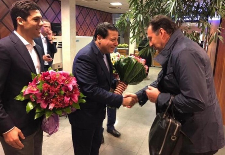 Marc Wilmots hartelijk ontvangen in Iran, waar hij (waarschijnlijk) de nieuwe bondscoach wordt