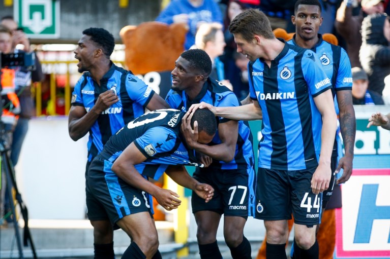 Als een leeuw in een kooi: Club Brugge veegt na de rust vroege achterstand op een kwartier weg en houdt titelkansje gaaf